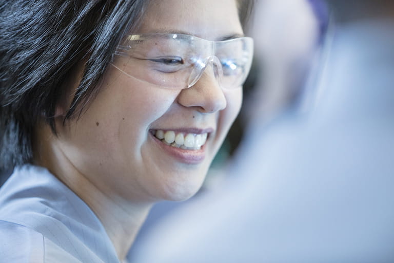 Seqirus female researcher